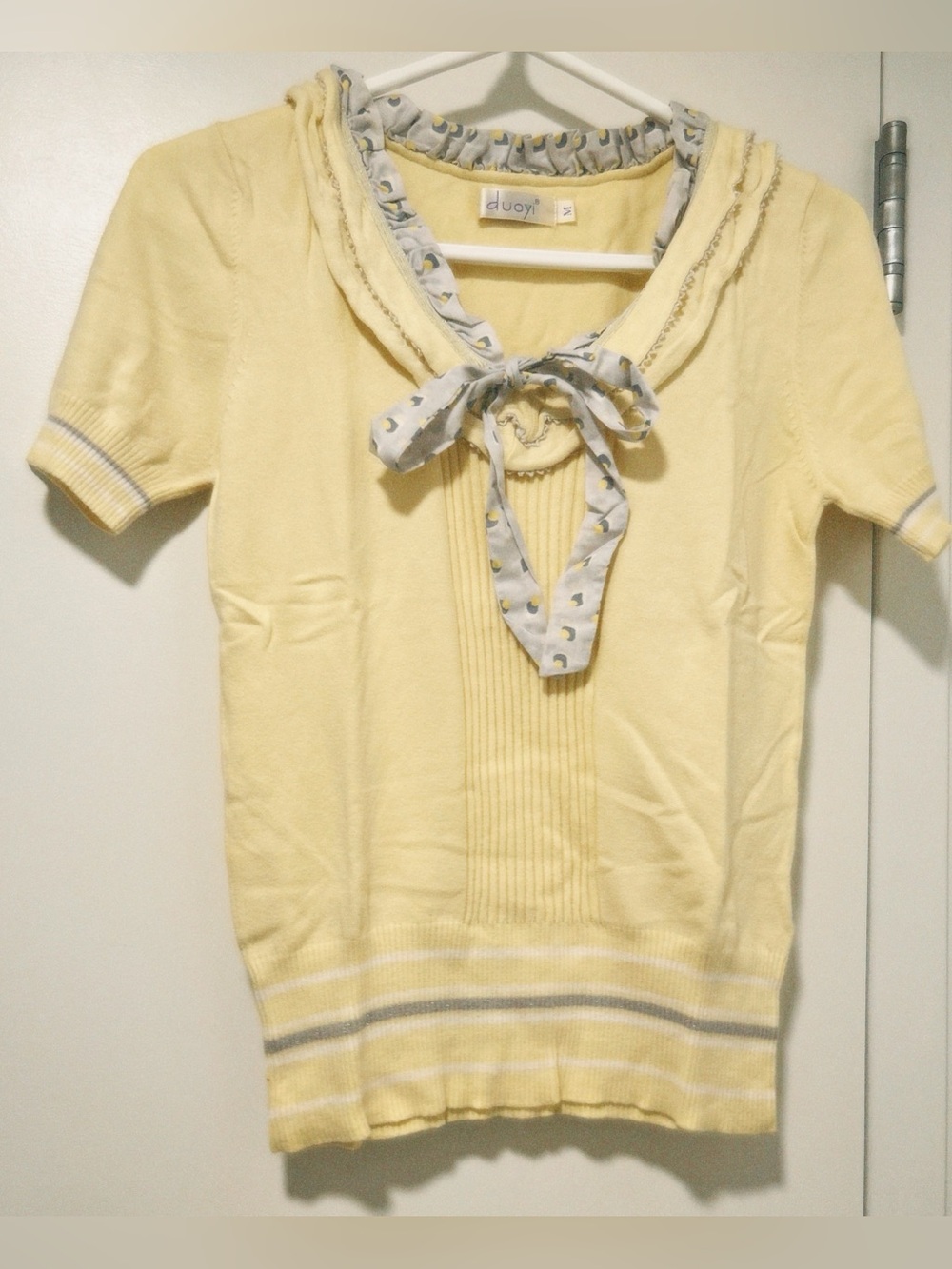 Vintage Yellow Short Sleeve Knit Top with Bow Collar